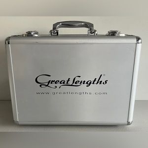 Great Lengths machine. Attach keratin bond with cold technology instead of hot.